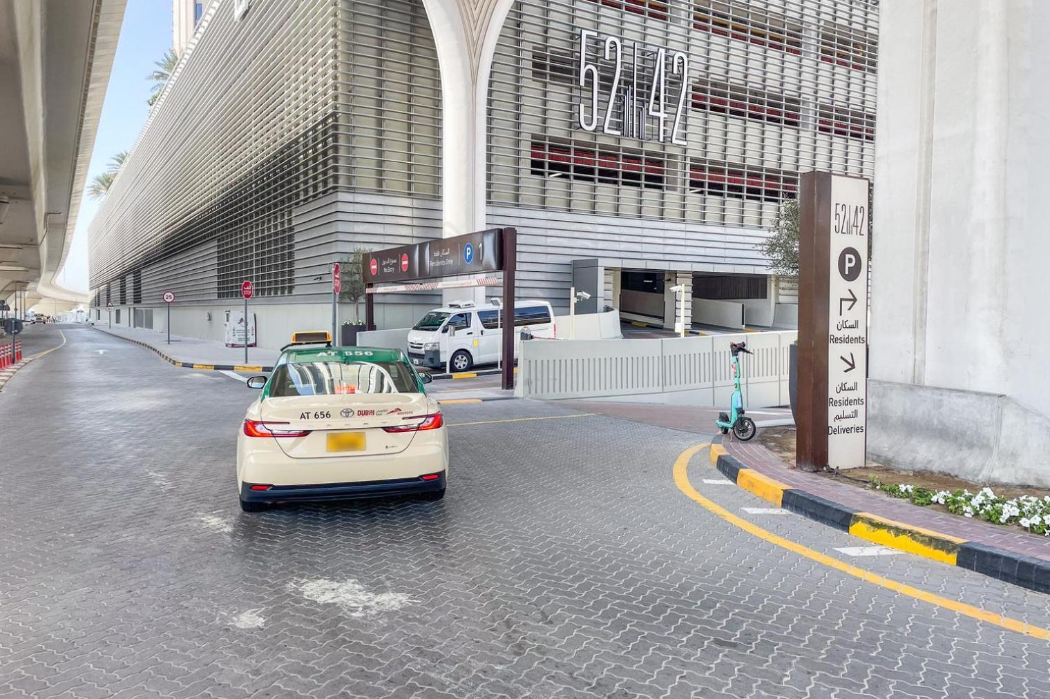 Apartment Blueground 5242 Tower Pool Elev Garage Dxb-922